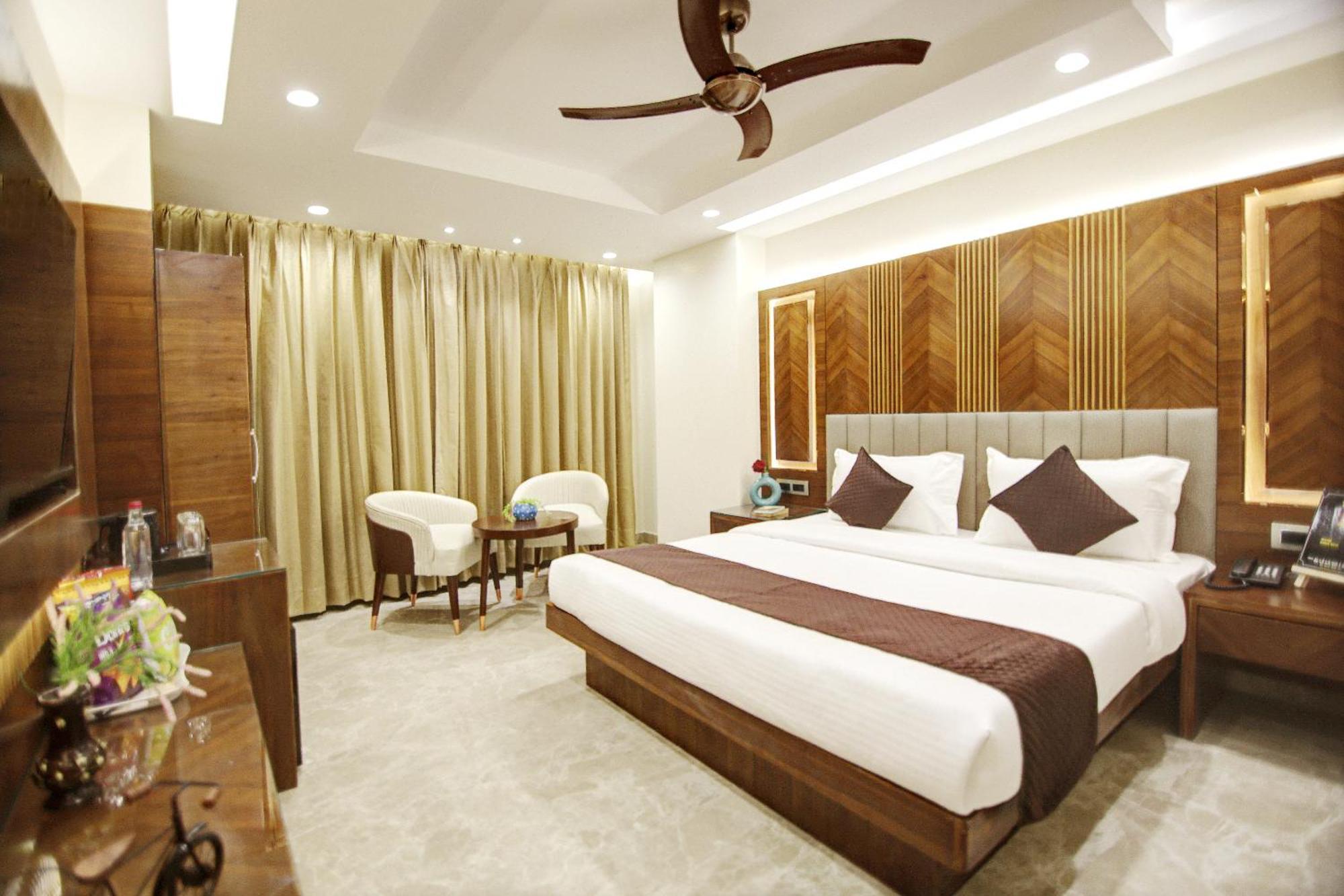 The Vanson Pride Delhi Hotel