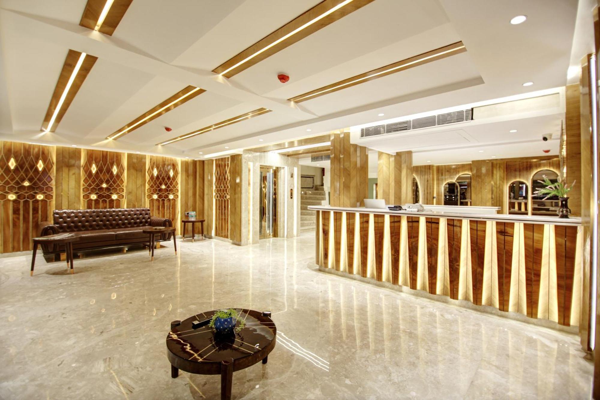 The Vanson Pride Delhi Hotel 4*