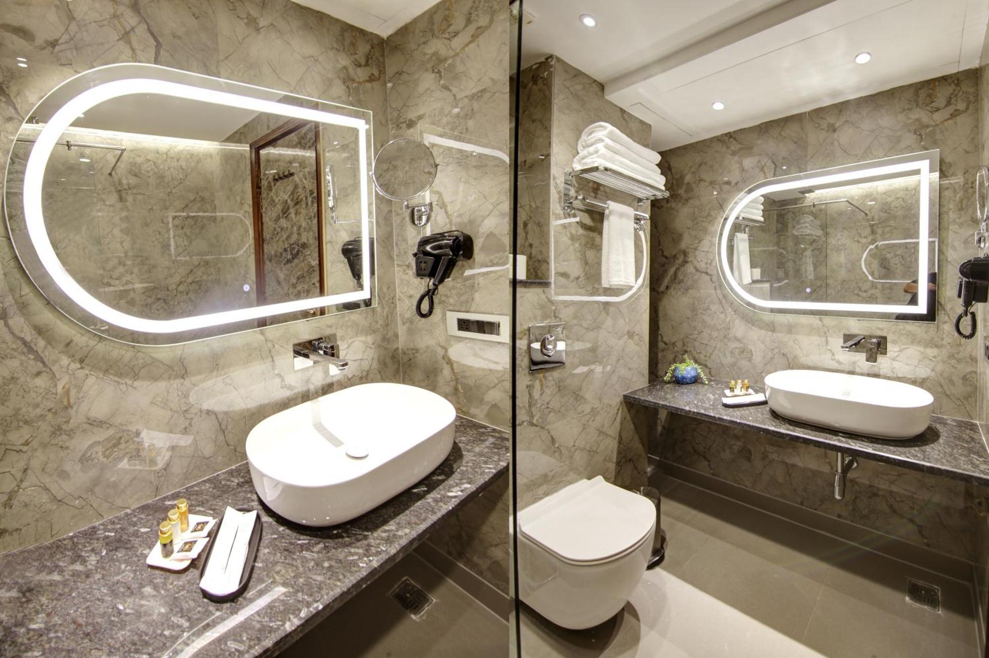 The Vanson Pride Delhi Hotel