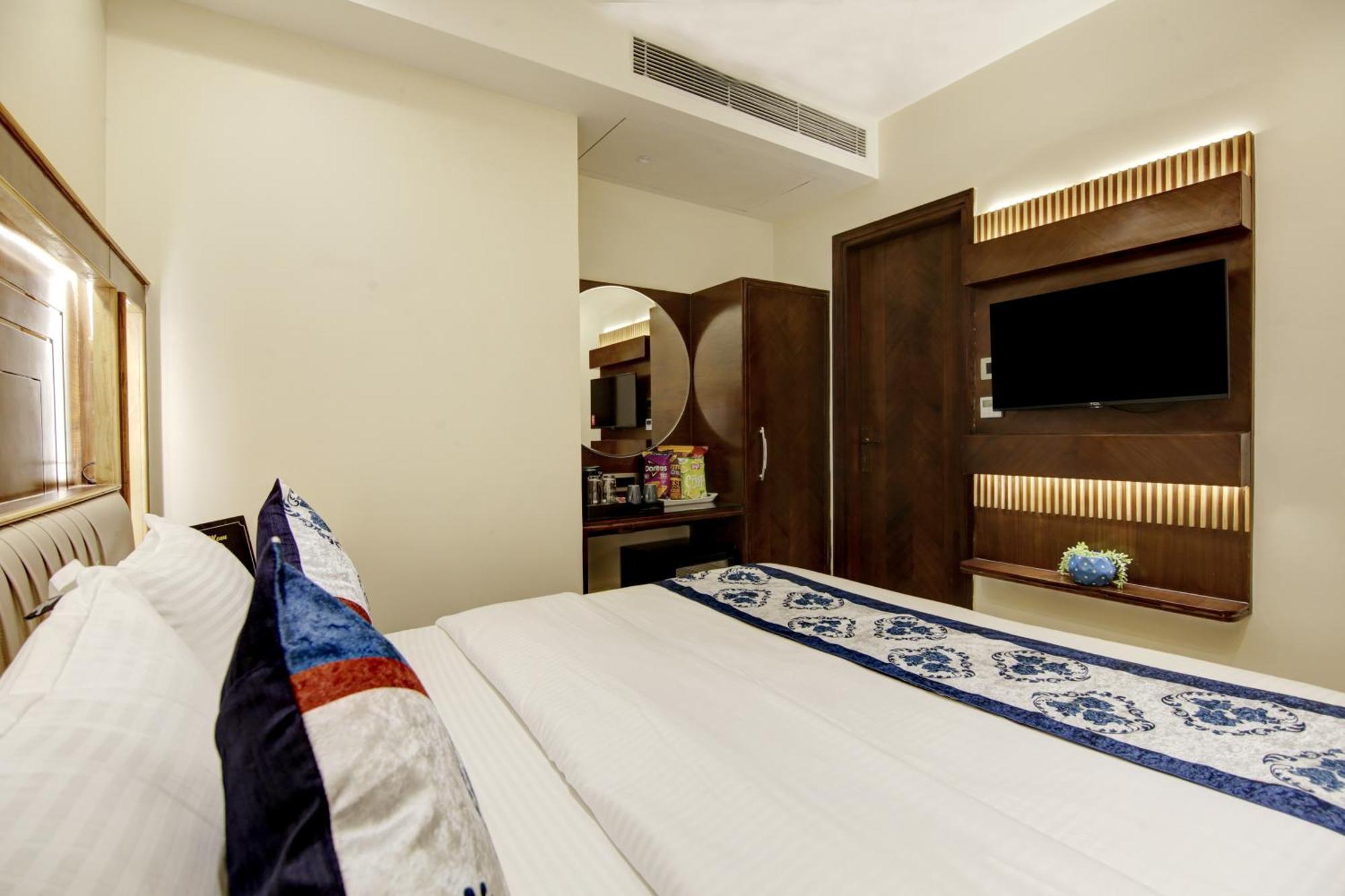 The Vanson Pride Delhi Hotel